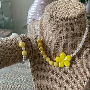 Yellow and White Flower Bead Necklace Set